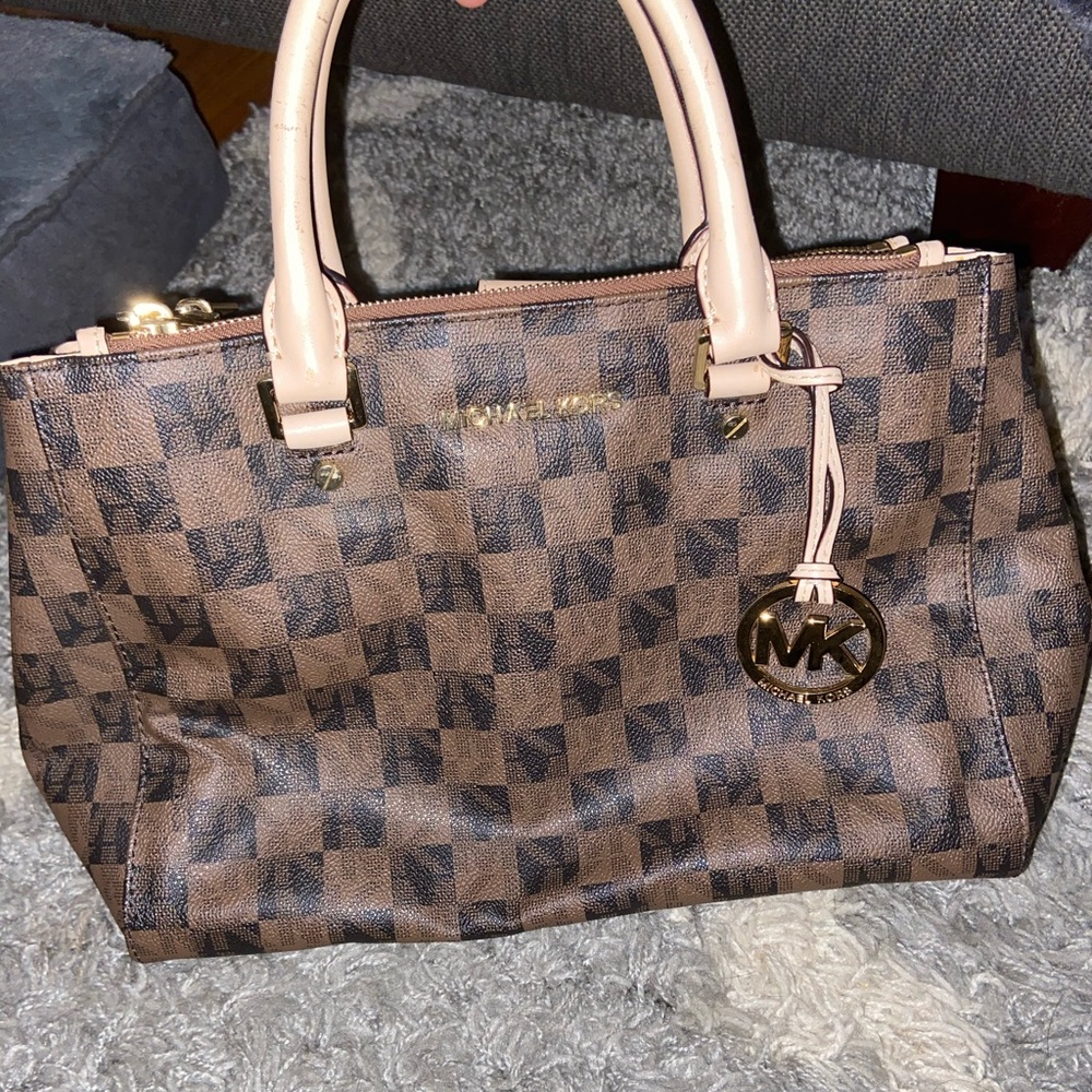 COPY - Michael Kors Signature Checkerboard Sutton Tote